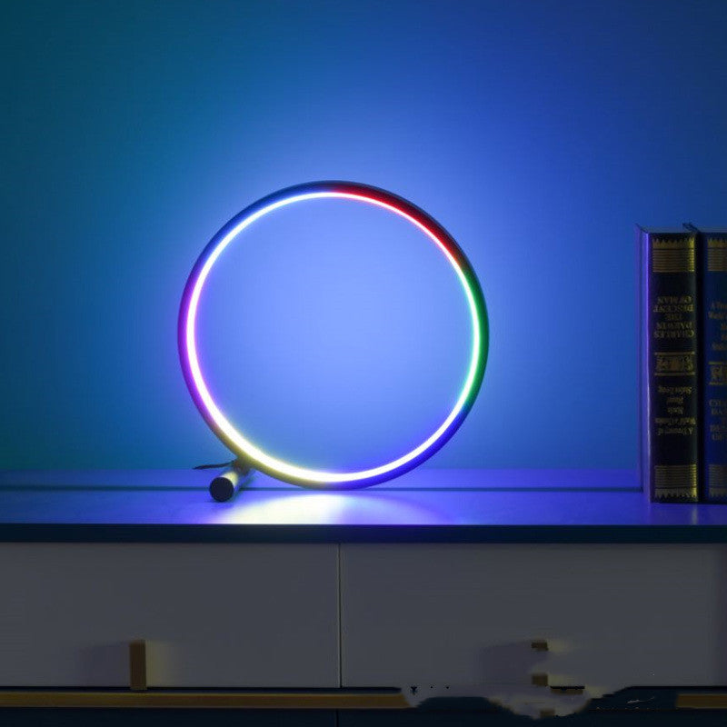 北欧のシンプルな Usb テーブルランプ Rgb 雰囲気ランプ LED 装飾ランプ クリエイティブな個性の目の保護寝室のベッドサイドランプメーカー