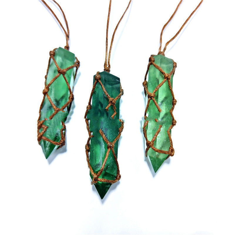Colgante tejido con pilar de cristal natural de fluorita verde azulado