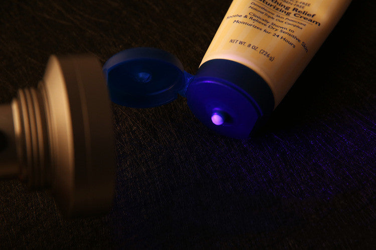 Violet fluorescent agent detection flashlight
